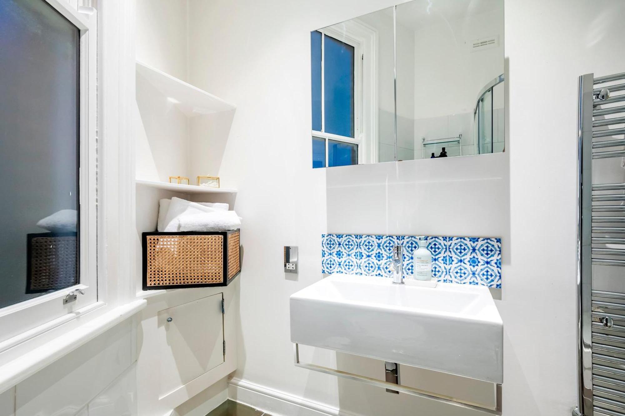 Maida Vale Mansions 2 Bed -by Out Of Office Lifestyle Londra