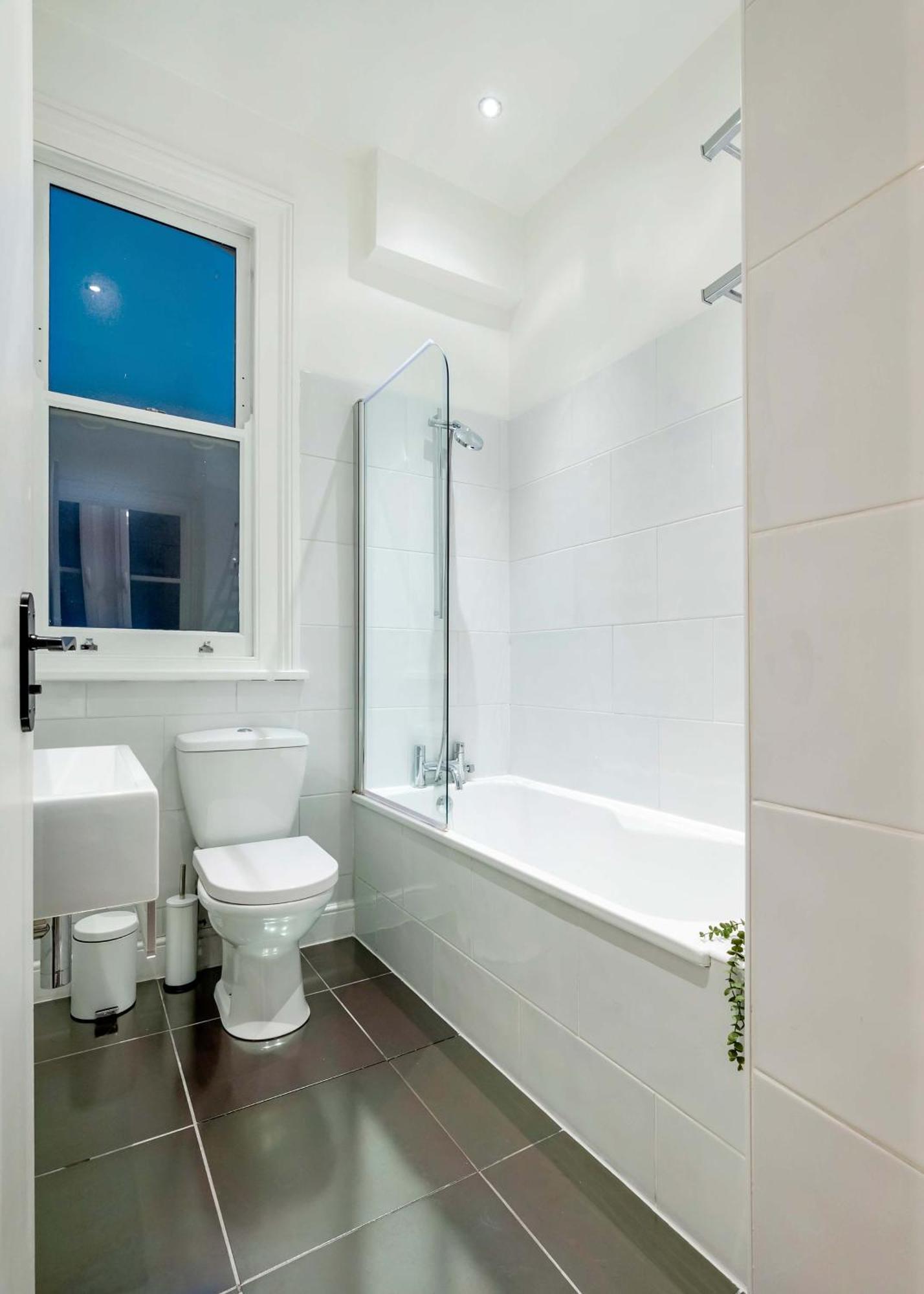 Maida Vale Mansions 2 Bed -by Out Of Office Lifestyle * Londra